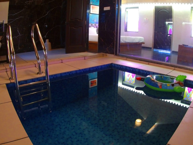 Siddhant Hill Resort,a Honeymoon Suite with Indoor Private Swimming Pool